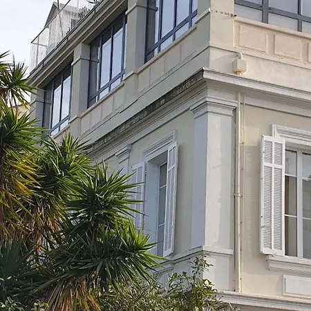 Apartment Palm *
